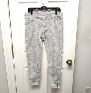 Zara Woman Jeans White with Black Paisley Pants Medium Rise, Slim Fit, Size 10